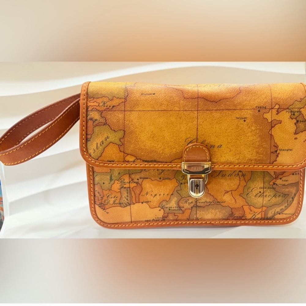 Alviero Martini 1a Classe Geo- Clutch wristlet bag EUC - Picture 13 of 15